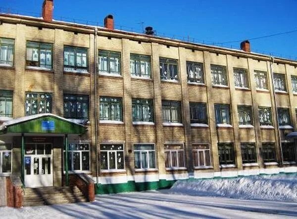 Сайт школы 53 томск. Школа номер 53 томск. Школа 53 омск внутри. 53 школа томск. 53 школа томск.