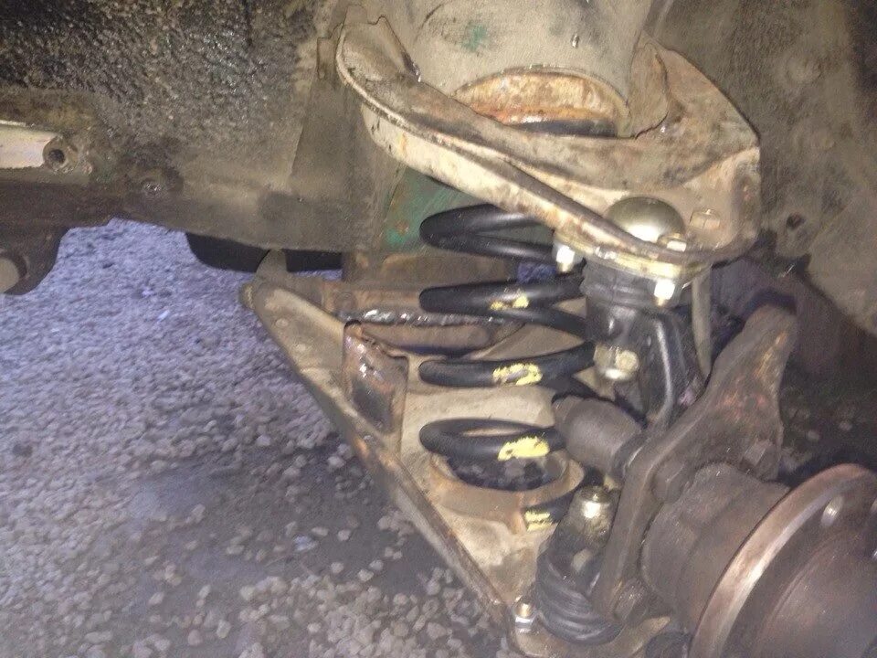 Как сделать передок. Как сделать передок. Лифт передней подвески нива 21213. Подвеска бакинского передка ваз. Поставки на пружины ваз2106.