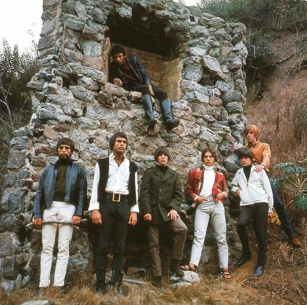 Love us band. Love (usa) band, reel to real (1974). Love us band. Love (usa) band, false start (1970). Love us band.