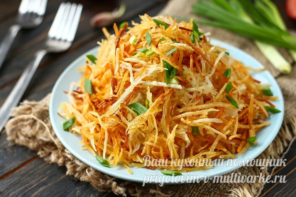 салат с картофелем пай. салат с курицей и картофельной соломкой рецепт. салат с курицей и картофельной соломкой рецепт. салат с картофелем пай муравейник. салат муравейник с картофельной соломкой.