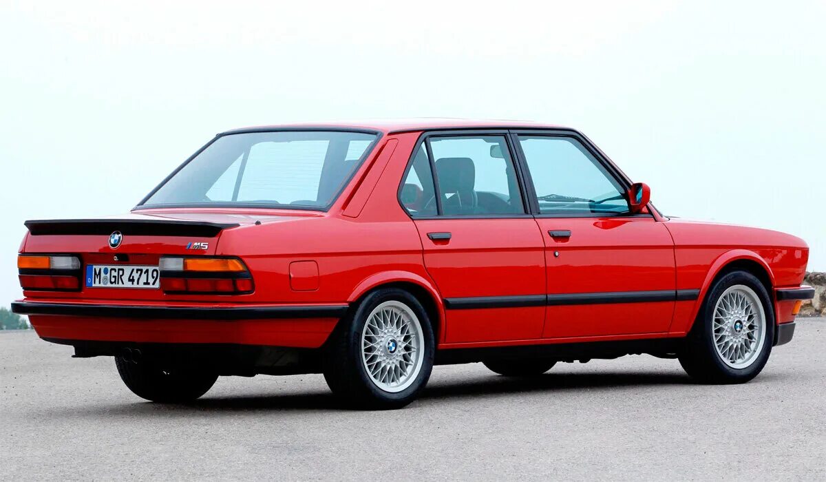 5 е поколение. БМВ e28 m5. BMW 5 e28. BMW m5 е28. БМВ е28 м5.