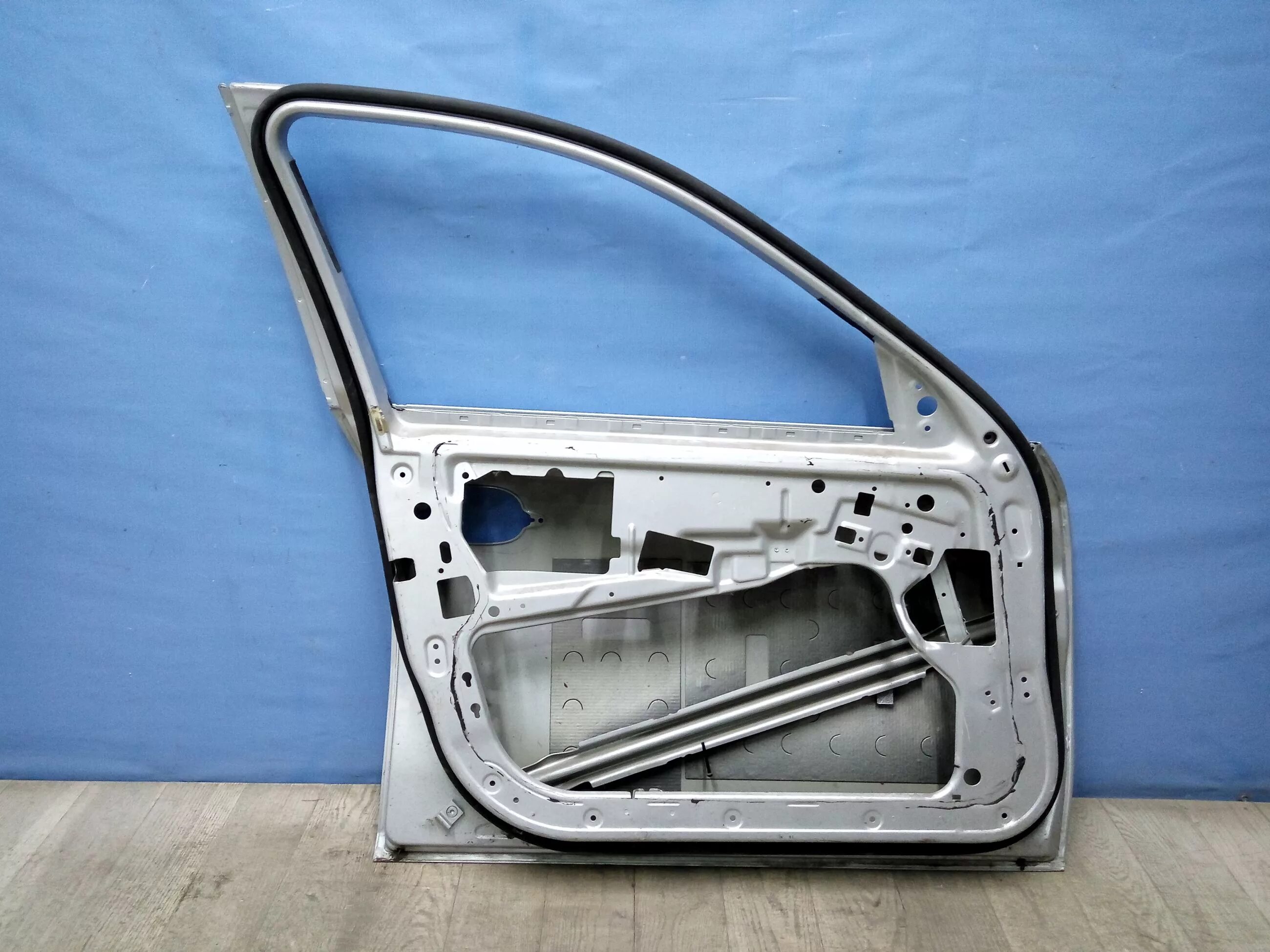 Разъём в дверях bmw e39. Бмв е 39 двери. Бмв е 39 двери. Бмв е 39 двери. Дверь бмв е46.