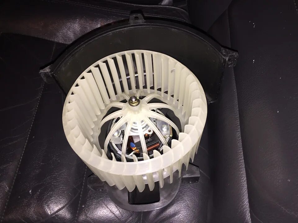 Вентилятор печки фольксваген поло. Вентилятор печки ауди ку7. Вентилятор печки фольксваген гольф 3. Вентилятор отопителя vw t4. Вентилятор печки фольксваген.