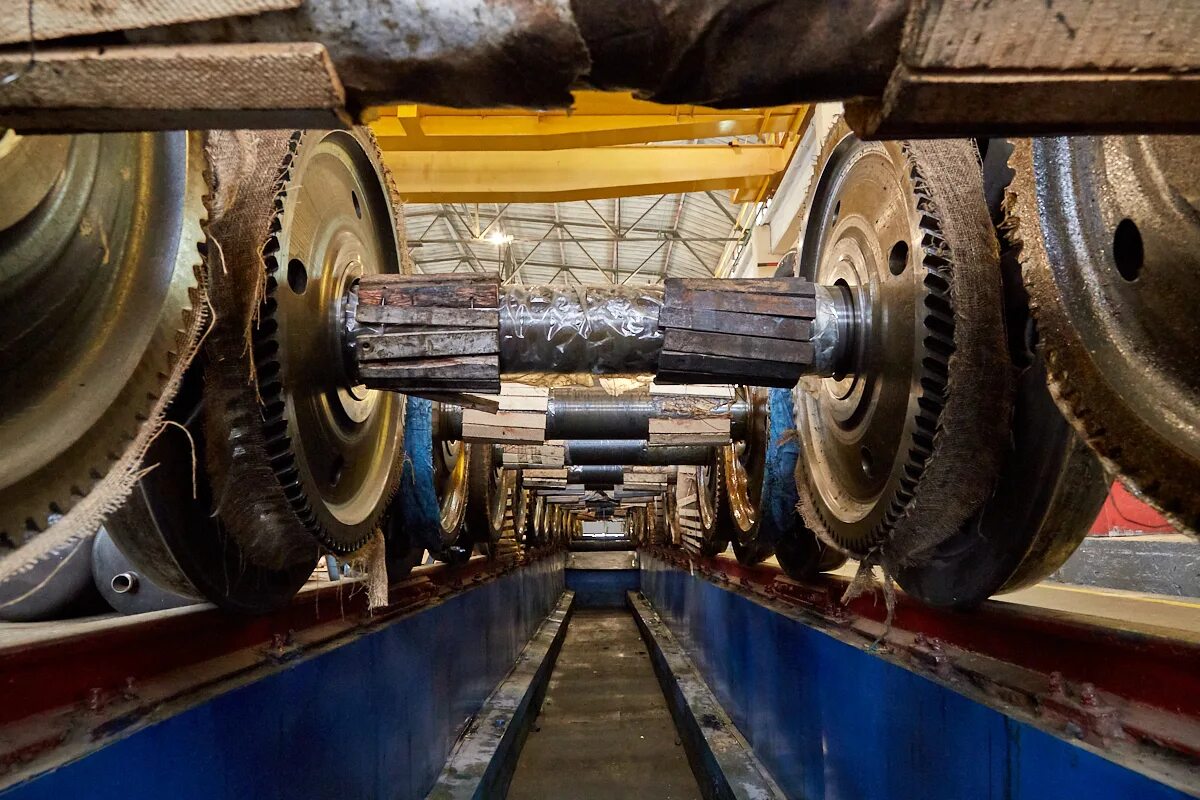 колесная пара вл85. колесная пара 1тэ10м. 30. колесная пара 2эс6. назначение колесных пар электровозов.