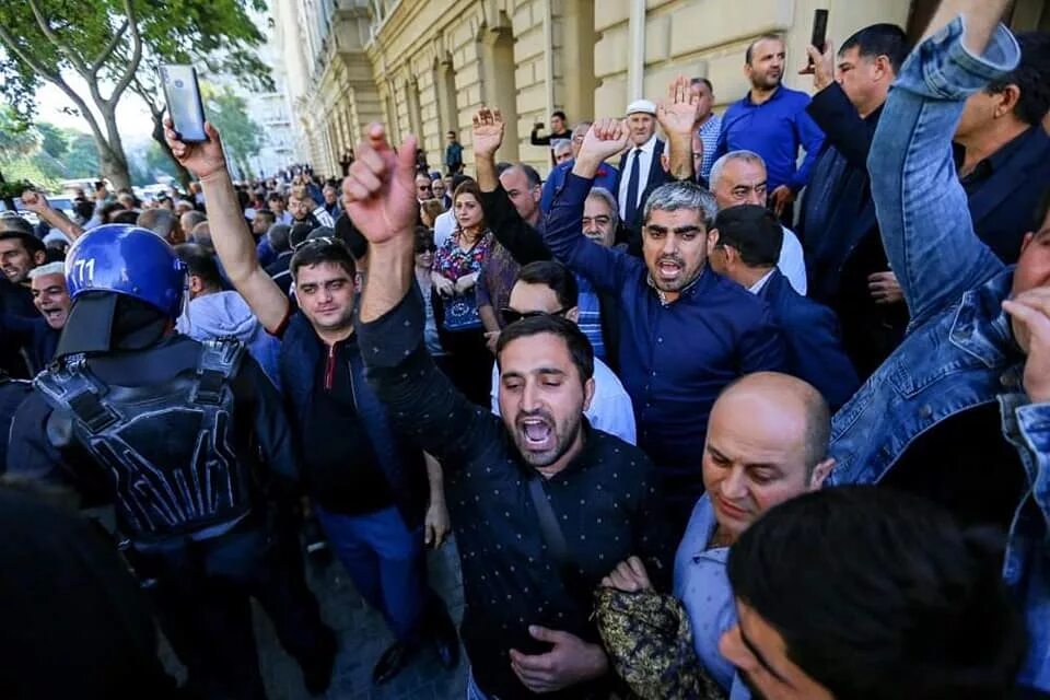 Азербайджанская оппозиция. Митинг в Баку. Митинги в Баку сейчас. Митинг в Баку 2020. Новости азе сегодня свежие срочно