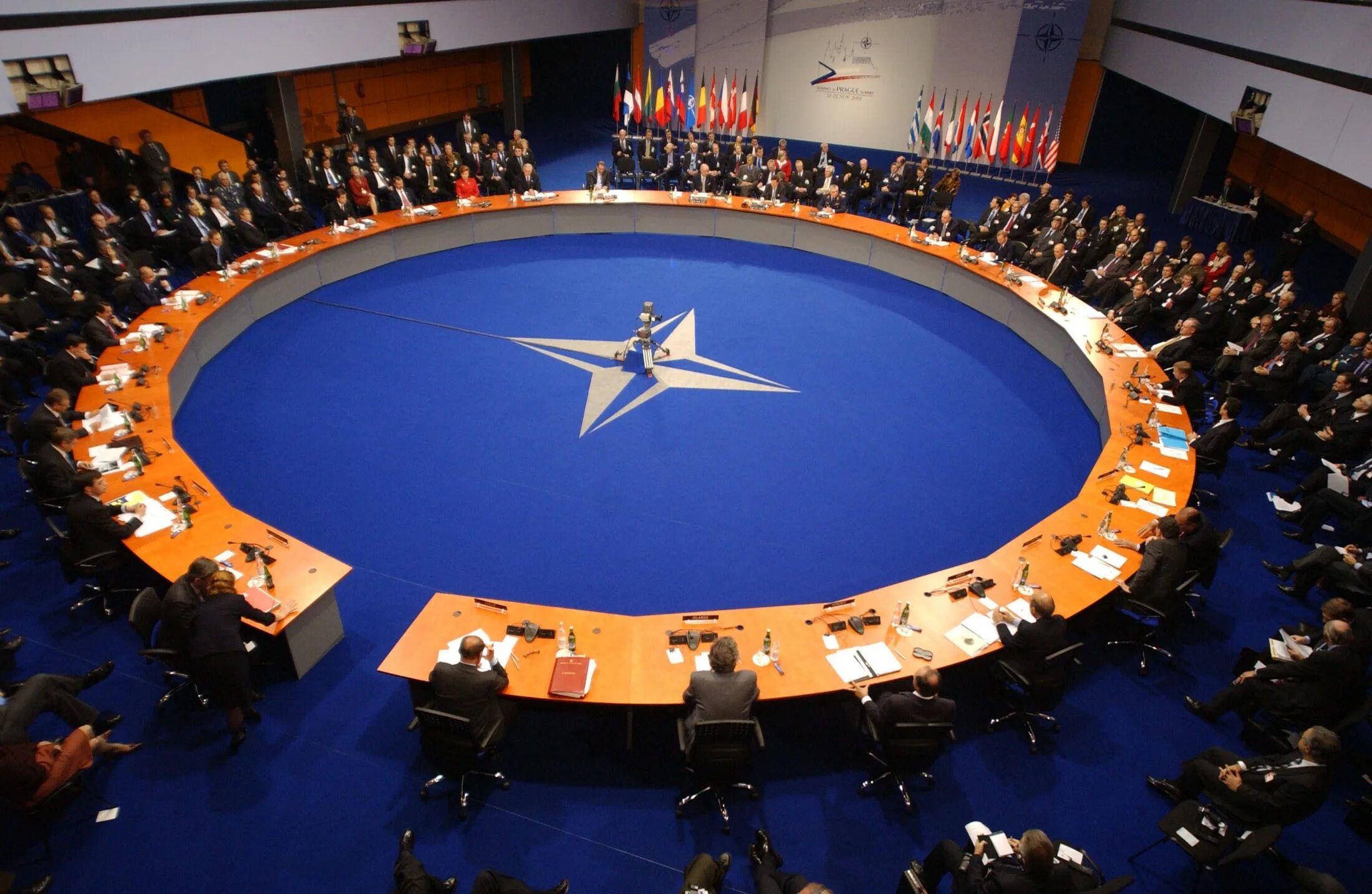 Международные военные союзы. Парламентская Ассамблея НАТО. Мадридский саммит НАТО. Североатлантический Альянс НАТО. Саммит НАТО 2002.