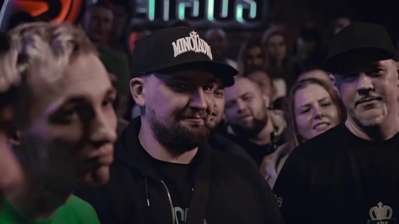 Версус батл 2023. Джиган емельяненко бой. Баста фото. Баста борода. Баста.