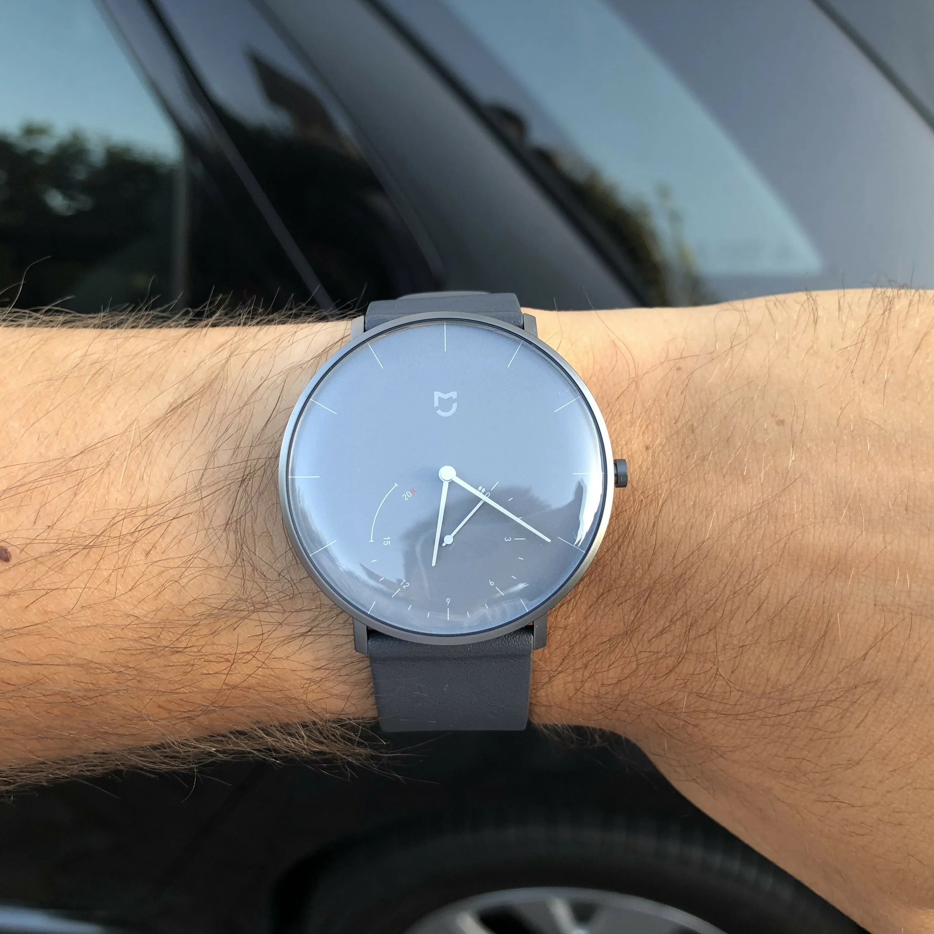 Часы xiaomi серые. Смарт-часы Xiaomi Mijia. Умные часы Xiaomi Mijia Quartz watch. Xiaomi Mijia часы. Xiaomi Mijia Quartz.