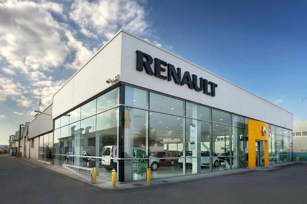 Центры renault. Автосалон Рено Франция. Московский автосалон Рено. Дилер Рено. Дилерский центр Рено.