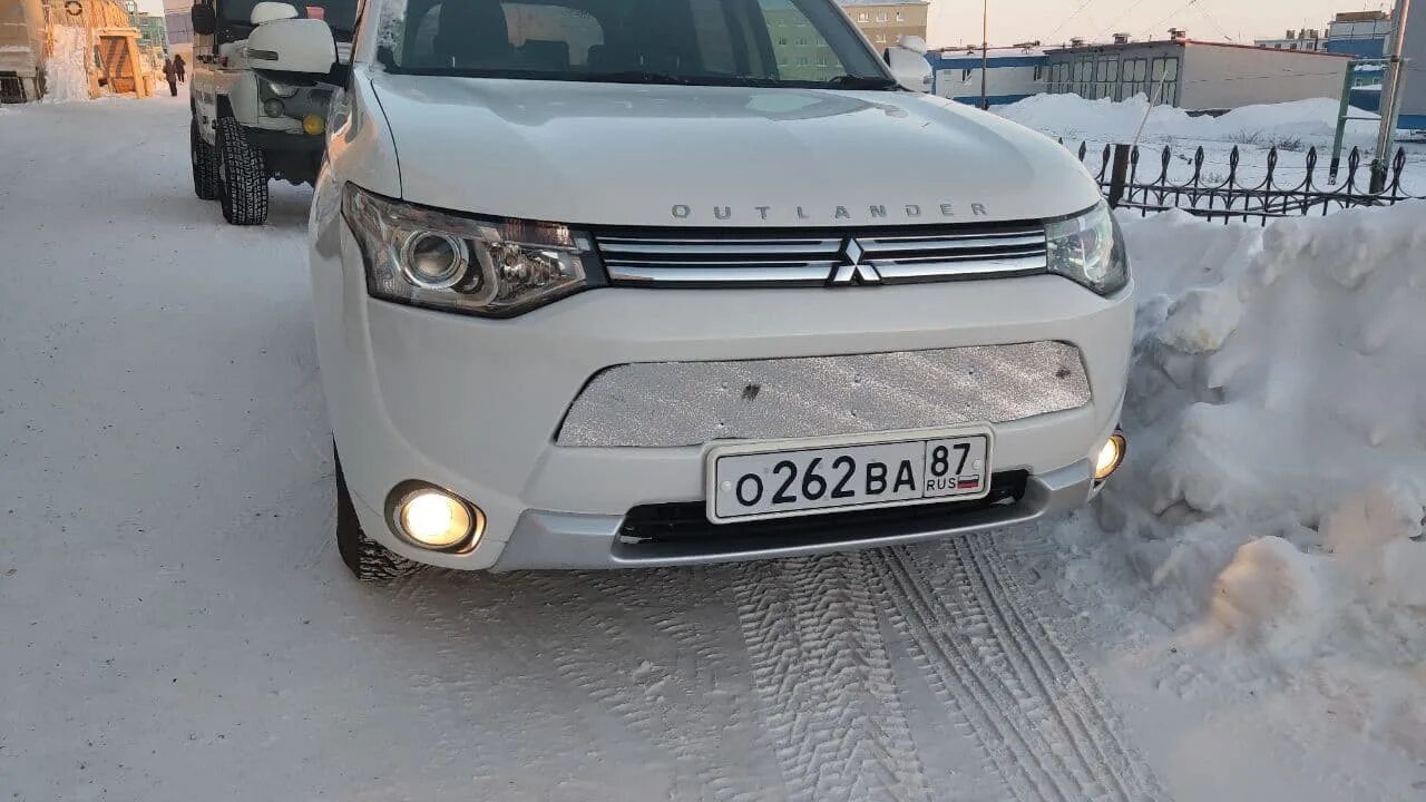 Дхо аутлендер. ДХО Аутлендер 3. Ходовые огни Mitsubishi Outlander. Дневные ходовые огни Аутлендер 3. Светодиодные ходовые огни Аутлендер 3.