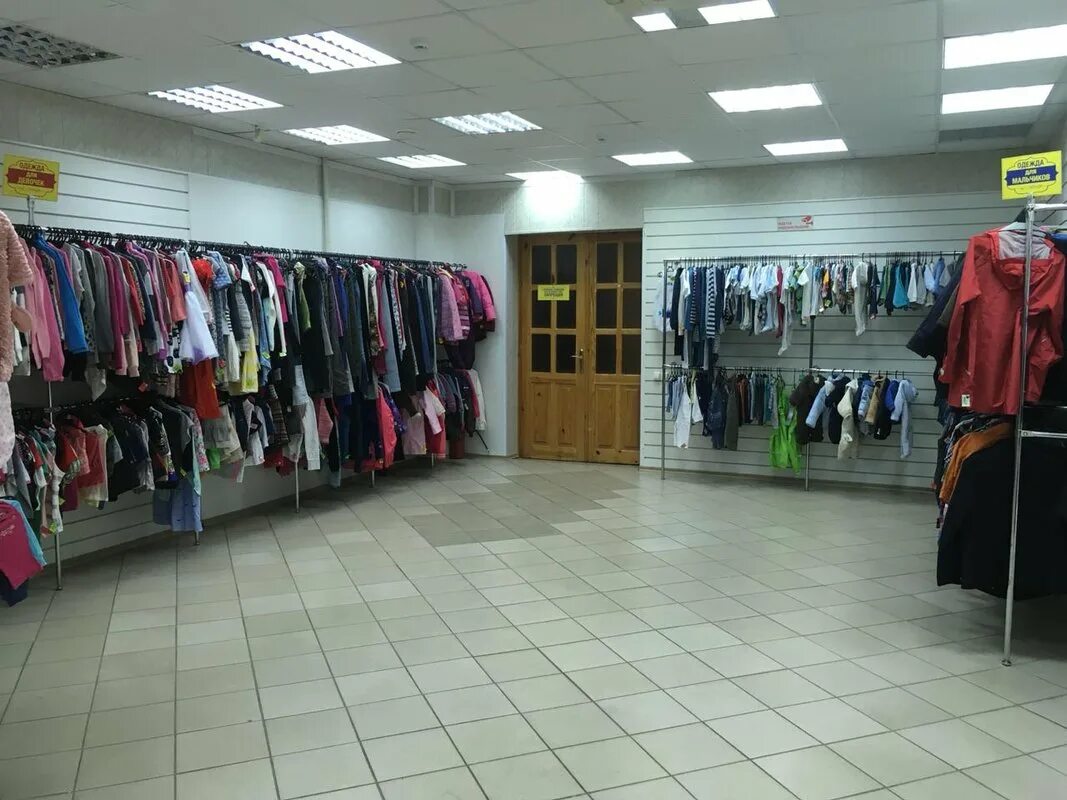 Одежда из европы воронеж секонд. Одежда из европы воронеж секонд. Сток магазин брендовой одежды. Европа стиль секонд хенд. Одежда из европы секонд хенд.