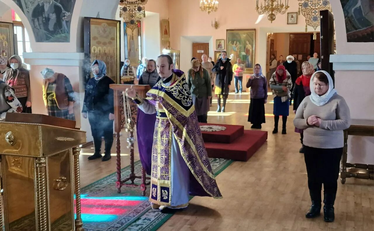 мощи матроны в пензе 2023. мощи матроны в пензе 2023. мощи матроны в пензе 2023. святой матроны московской. с праздником обретения мощей матроны московской.