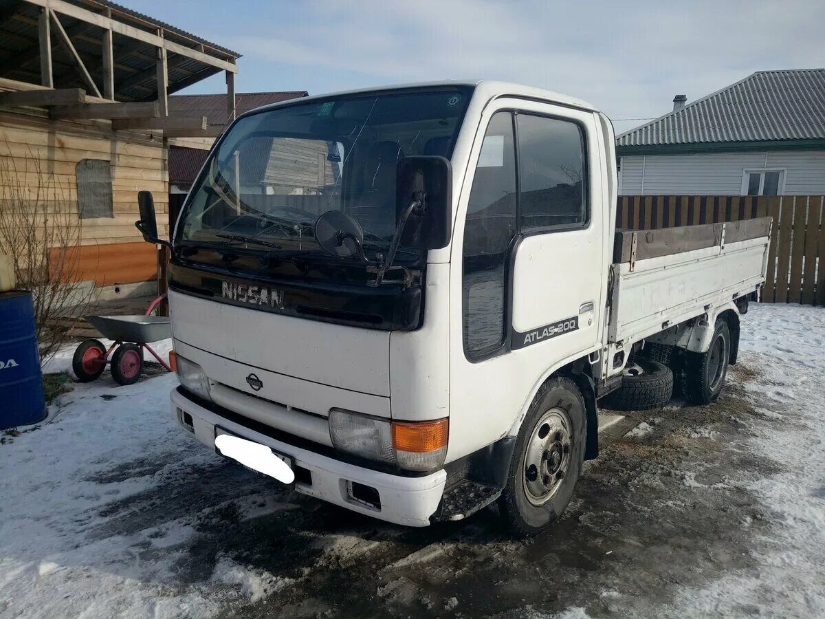 Nissan atlas 1993 грузовой бортовой. Ниссан атлас красноярск. Ниссан атлас красноярск. Ниссан атлас рестайлинг. Грузовик ниссан атлас 1993.