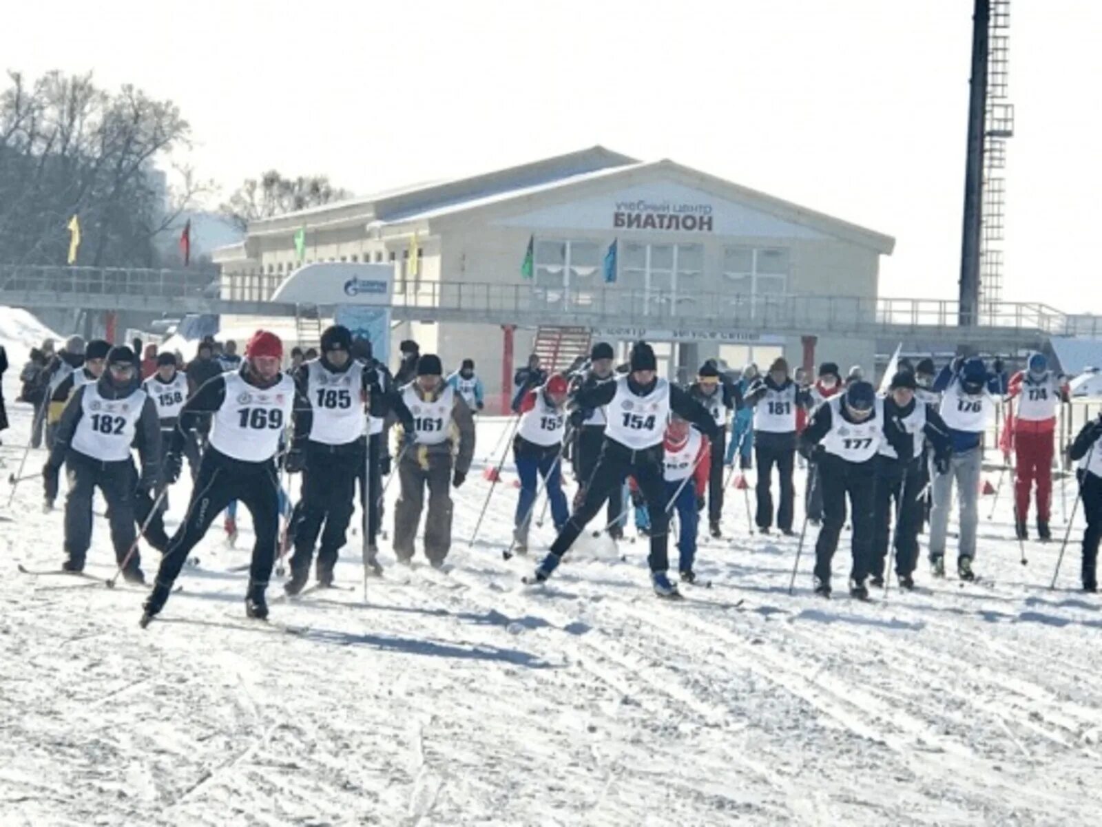 Бег на лыжах гто. Лыжи в стерлитамаке. Стерлитамак лыжная трасса. Лыжи в стерлитамаке. Стерлитамак зима 2022.