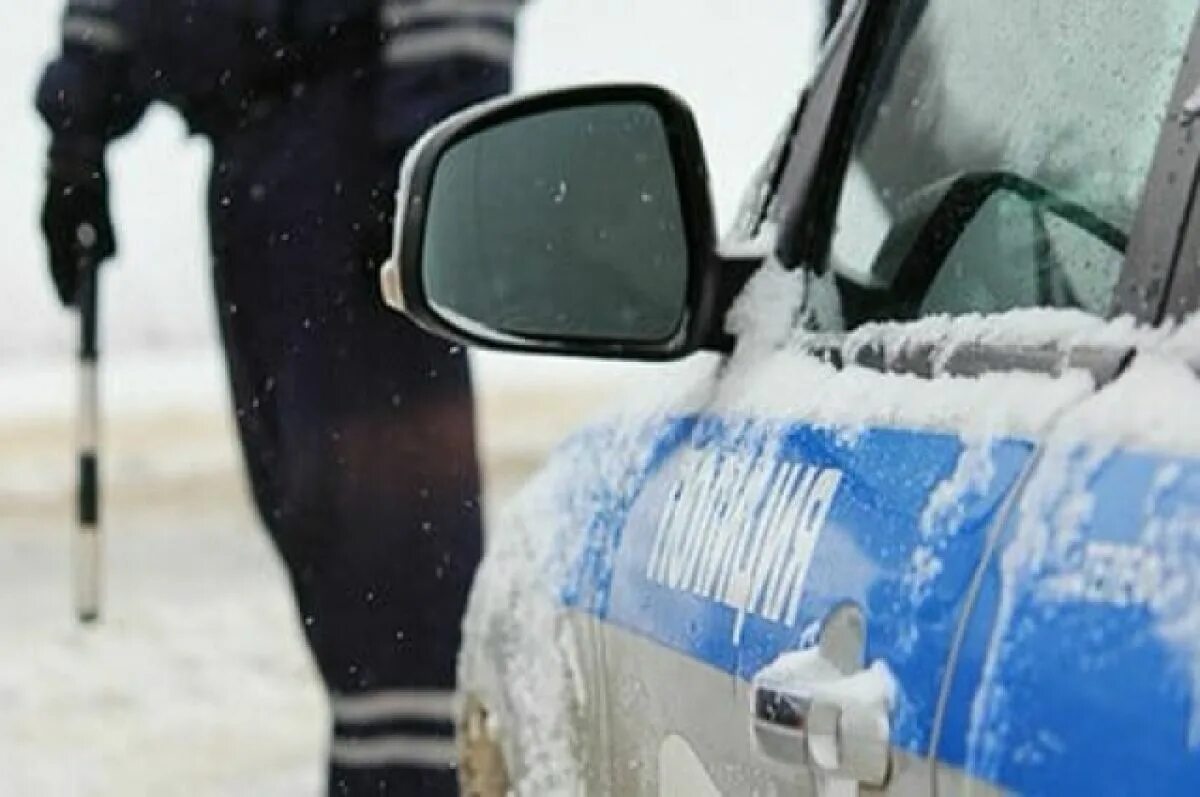 В связи с сложными погодными условиями. Госавтоинспекция предупреждает об ухудшении погодных условий. ГИБДД зима. Ухудшение погодных условий ГИБДД. ДПС В метель.