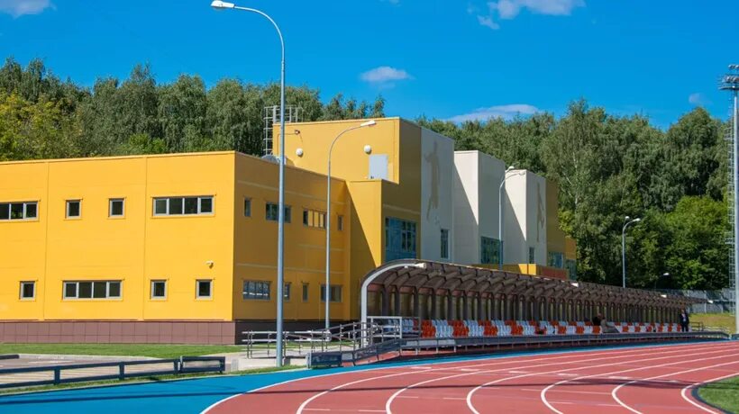 Бассейн в южном медведково. Спортивная база жаворонки москомспорта. Бассейн заповедная 1 медведково. Каток медведково ледовый дворец. Полярная звезда бассейн медведково.