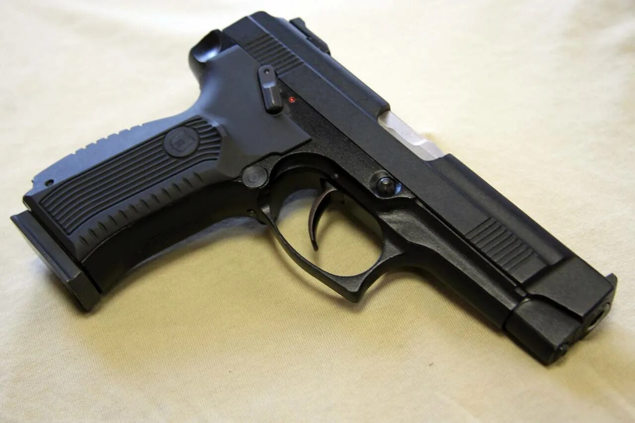 Фото пистолета. Пистолет MP-446c Viking-m. Пистолет Ярыгина МР-446с Viking. Пистолет Викинг 9х19. Пистолет Ярыгина (пя) / МР-446с.