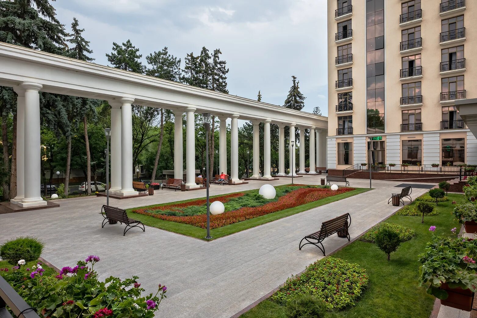 Санаторий источник Ессентуки. Колоннада Ессентуки. Санаторий источник istochnik Sanatorium. Санаторий пансионаты ессентуки