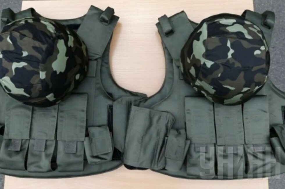 Броник и шлем. Бронешлем нато. Бронежилет и каска. Бронежилет нато 2003. Бронежилет и шлем ратник.