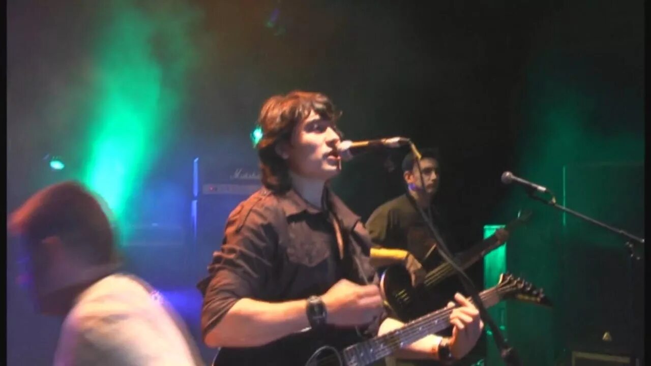 Виктор цой группа крови. Виктор цой группа на рукаве. Виктор цой кино альбомы группа крови. Фанаты группы кино. Металлика группа крови.