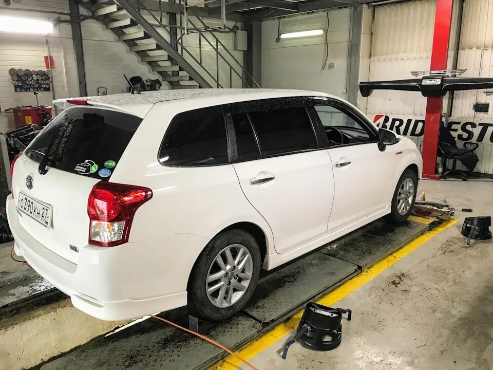 Авторынок филдер. Тойота королла филдер. toyota corolla fielder hybrid 2013. toyota fielder hybrid. toyota fielder 2015 hybrid.