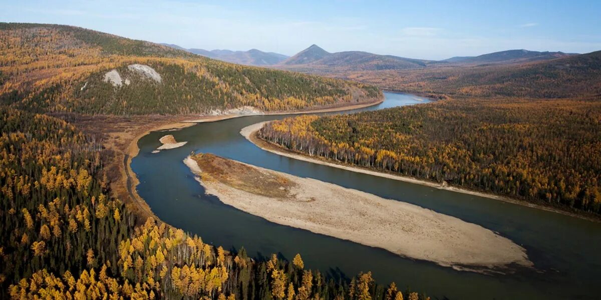 Ыгыатта (река). Река эльги оймяконский район. Река индигирка якутия. Река на севере якутии. Горы якутии индигирки.