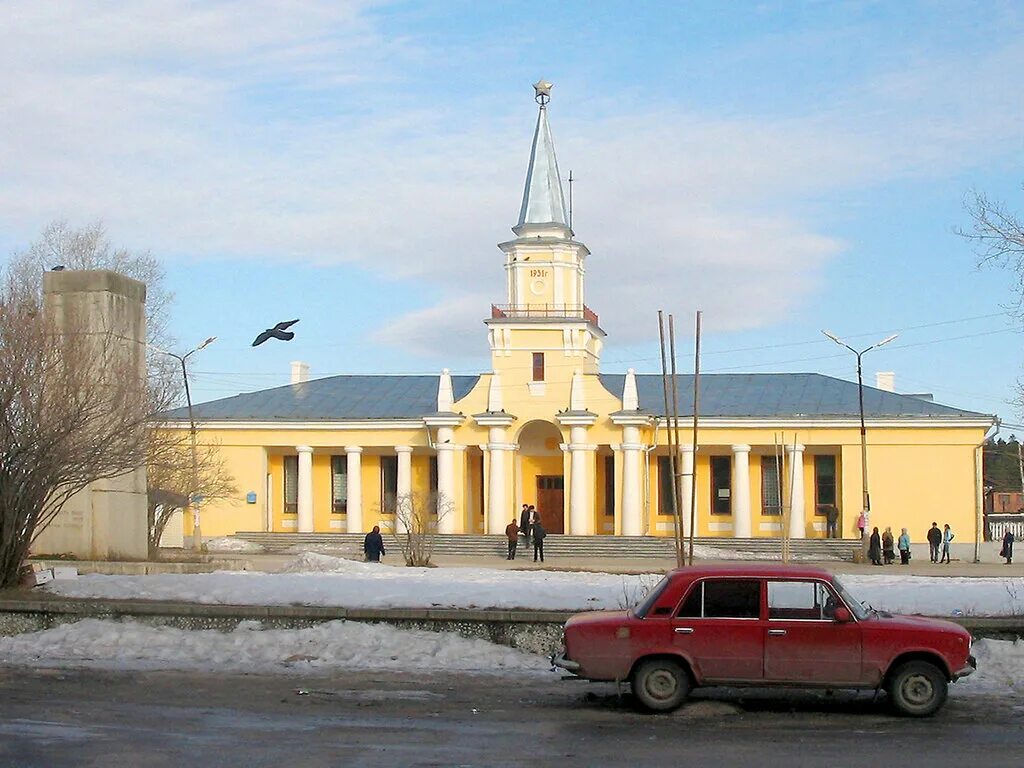 Саду североуральск. Североуральск Свердловская область. Станция Североуральск. Североуральск вокзал ЖД. Североуральск население.