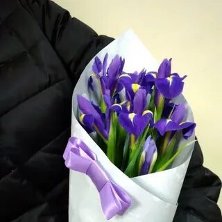 Букет из 9 ирисов