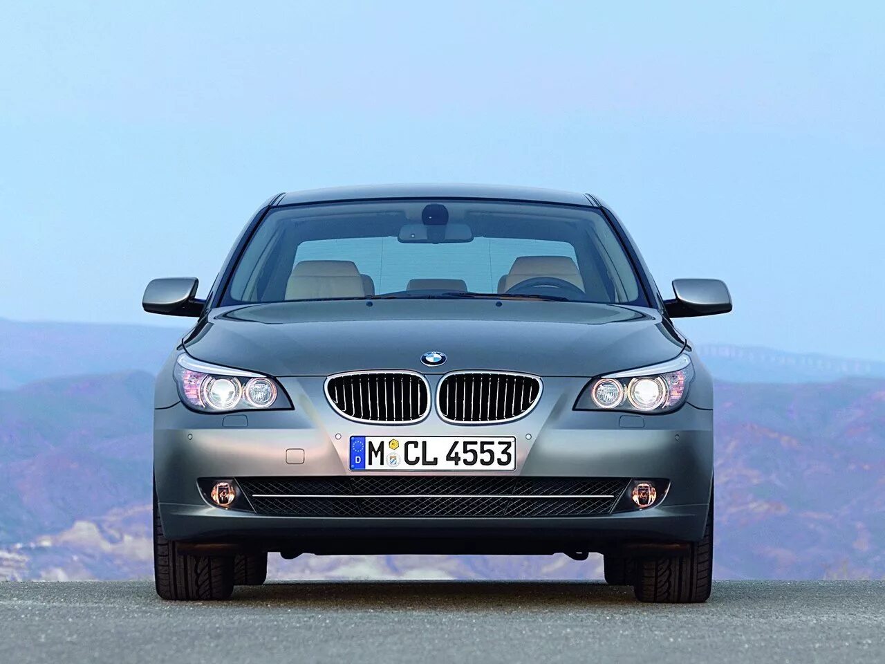 Е60 дорестайлинг. BMW 5 Series e61. BMW 5 Series (e60). BMW e60 2010. BMW e60 530i.