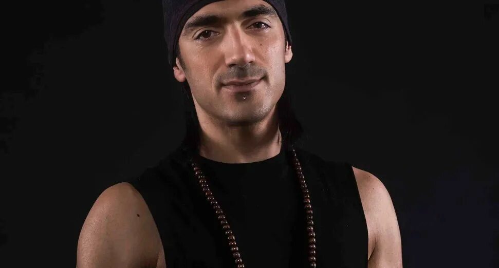 Dj ummet ozcan. Ozcan смит. Уммет озкан. Уммет озкан. Уммет озкан.