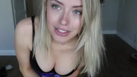 Corinna Kopf Boob 