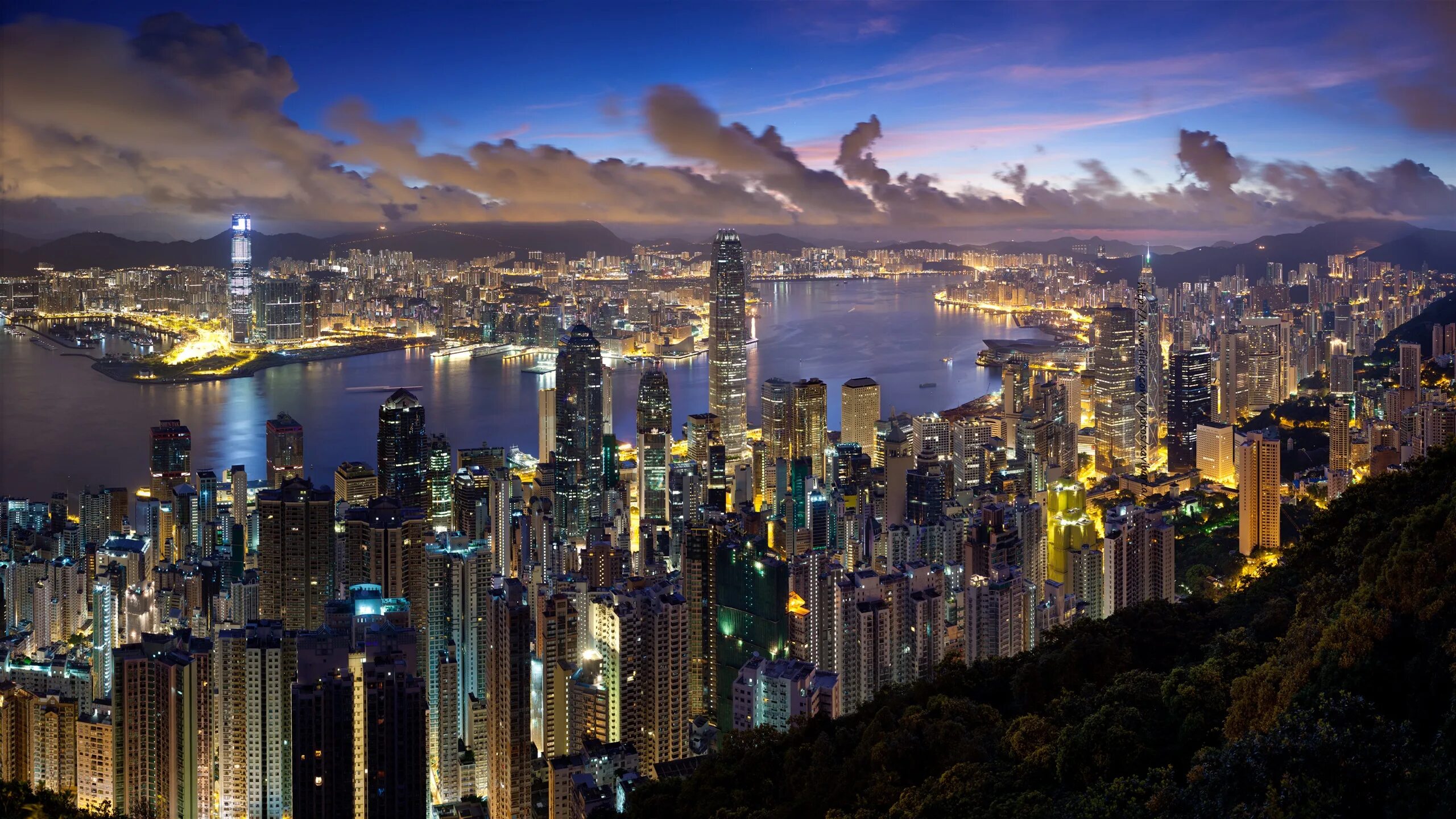 Красивый вид ночью. Гонконг. Гонконг обои на рабочий стол 1920х1080. Гонконг 4к. Гонг Конг.