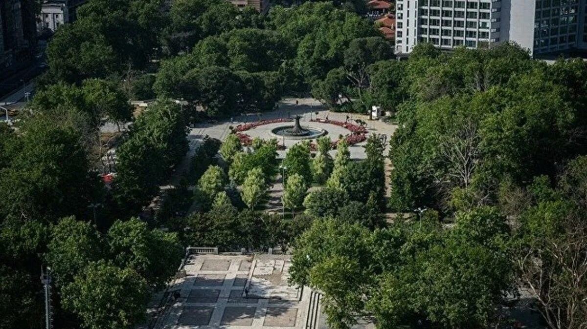 Таксим парк. Парк таксим гези в центре стамбула. Парк гези стамбул. Парк гези стамбул. Парк гези стамбул.
