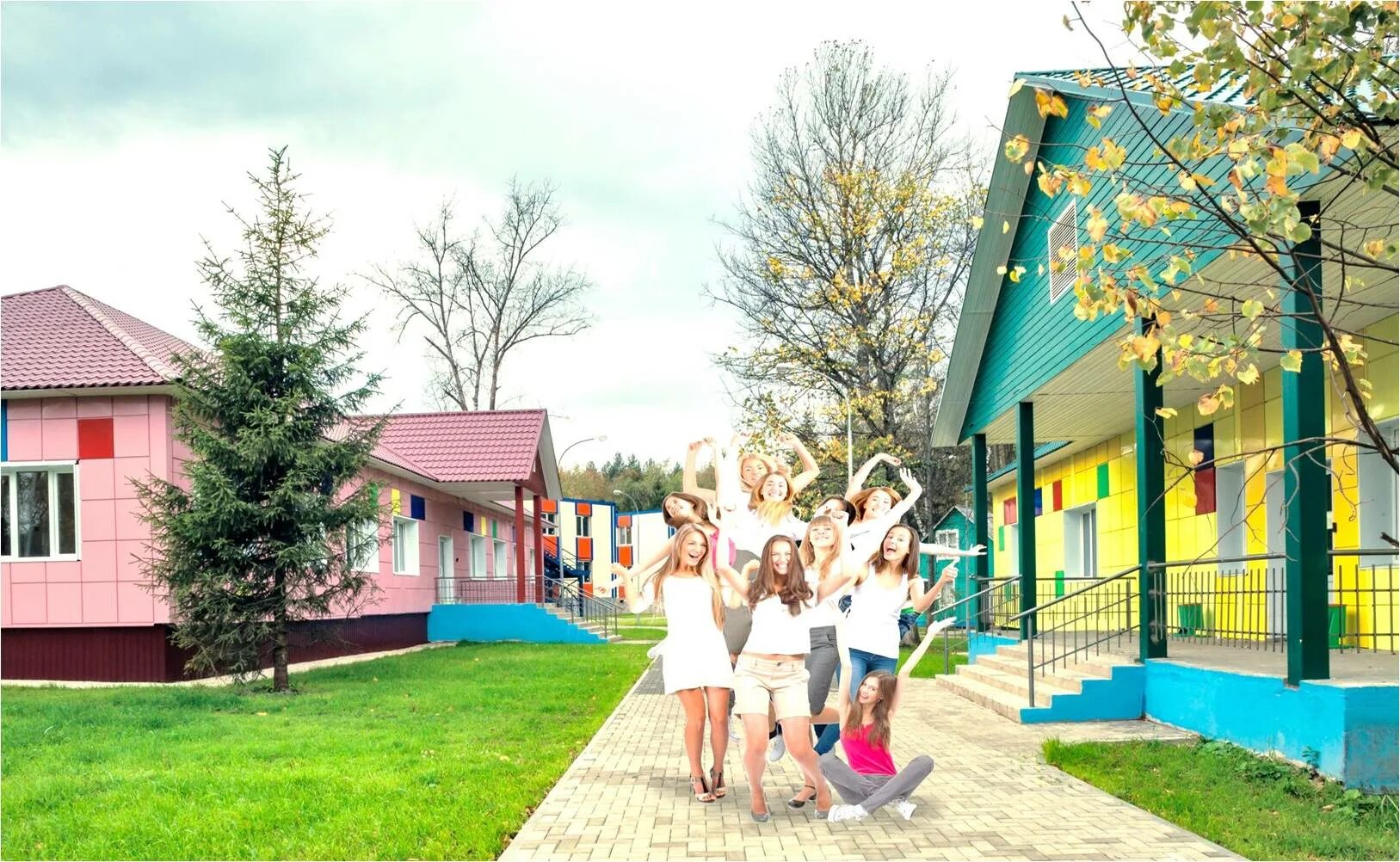Планета английский зеленый городок. Лагерь планета английского комната. Планета английского лагерь пушкино. Планета английского лагерь пушкино. Планета английский зеленый городок.