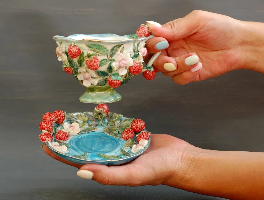 Кофейные чашки златоуст купить в москве срочно. Чайный сервиз крыжовник пролетарий. Фарфор 2023. Чайный сервиз лфз золотые ромашки. Сервиз крыжовник лфз.