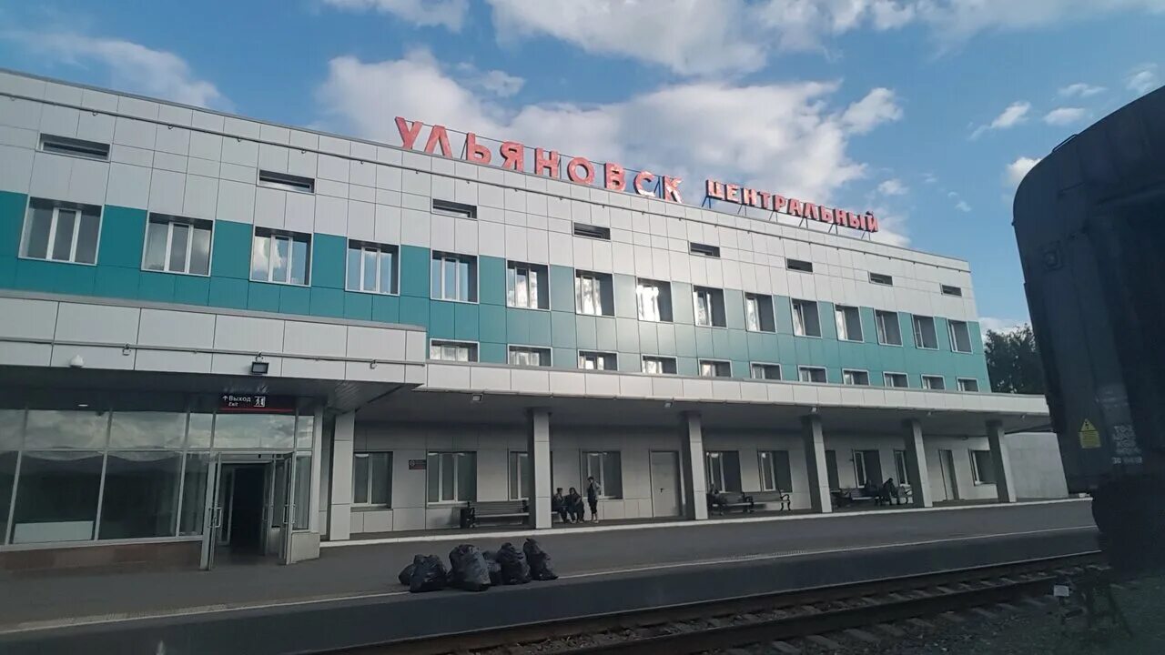 Инза ульяновская область вокзал. 2тэ10у-0401 zdsimulator. Инза ульяновск центральный. Ульяновский вокзал центральный. Инза ульяновск центральный.