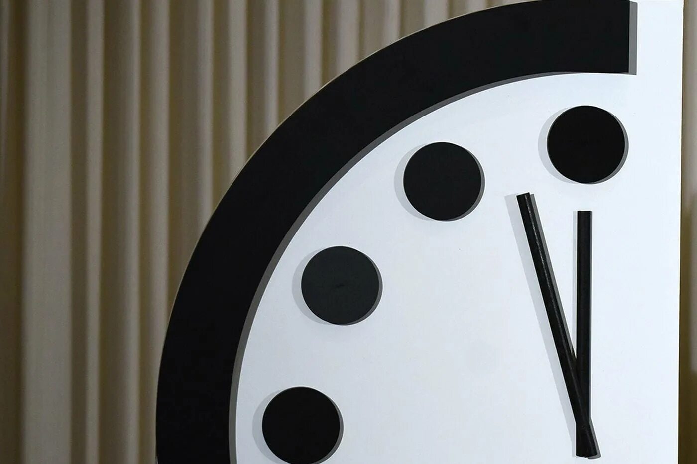 Часы судного времени. Судные часы 2023. Часы Судного дня. Стрелка часов Судного дня. Проект ,,часы Судного дня,,.