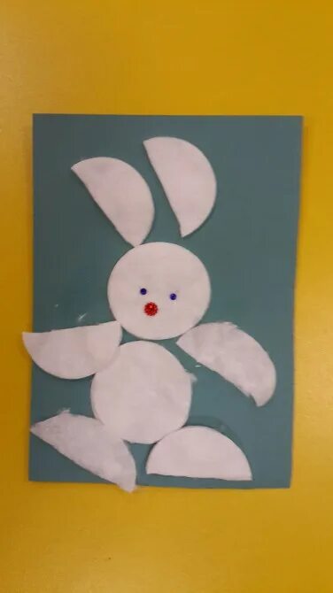 Зайчик из ватных дисков. Аппликация зайчик из ватных дисков младшая группа. зайцы из ватных дисков младшая группа. аппликация зайчик в старшей группе. аппликация зайчик в младшей группе.