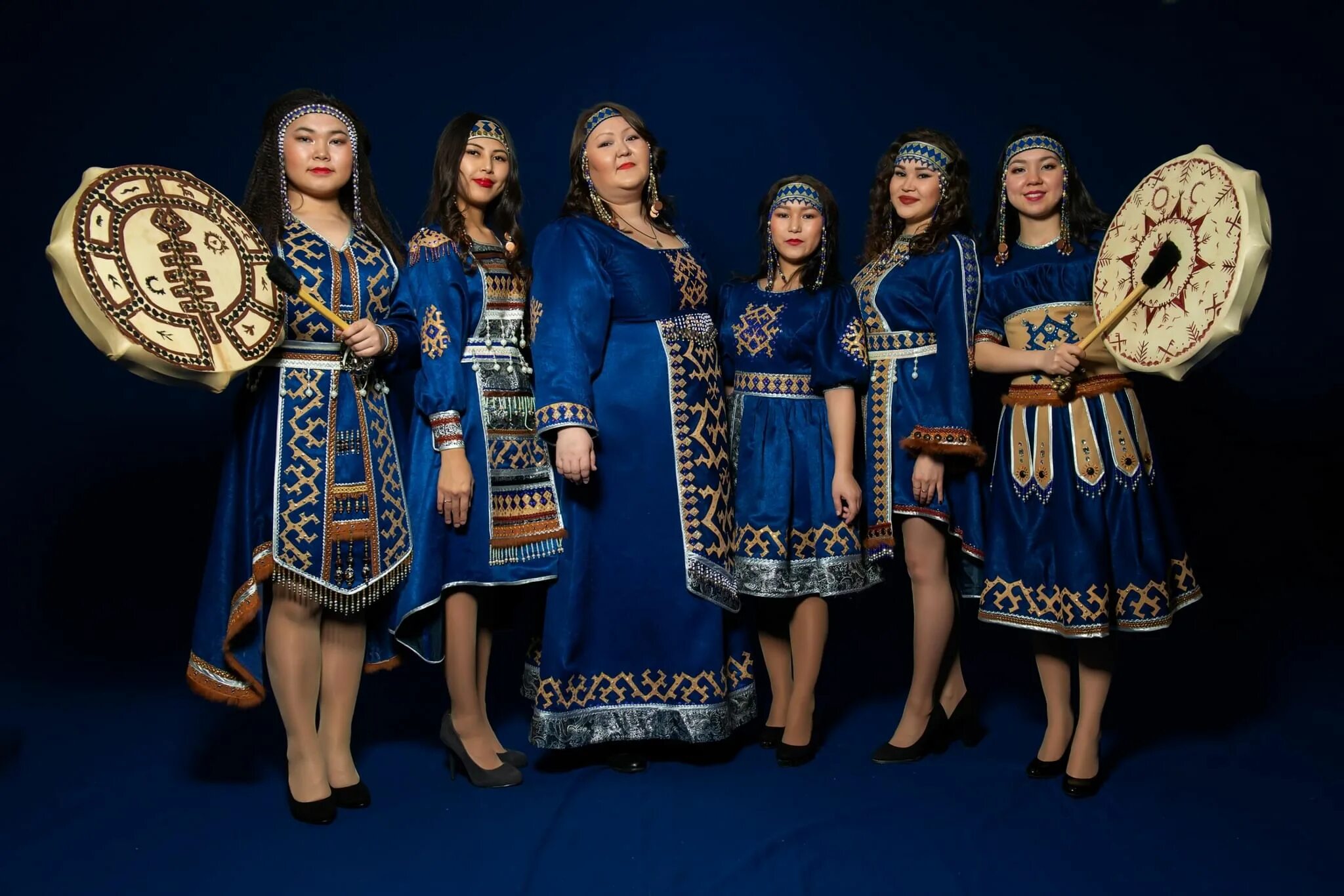 Академический ансамбль песни и пляски российской армии имени. Ансамбль александрова в большом театре. Ансамбль александрова 1928. Национальный ансамбль чечни. Хор локтева солисты.