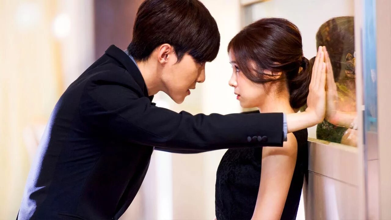 Дорама любовный сигнал 2. Таинственный сад дорама. Адолат тарозиси корейский сериал 2010. Личные предпочтения дорама кадры. Этой зимой дует ветер (2013).