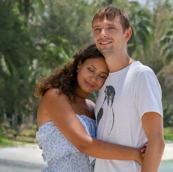 В подмосковье отец двоих детей. Похищение детей девочек. Что сейчас смотрят дети 6 лет. Убийство семьи в щелково. Школьница выложила свои.