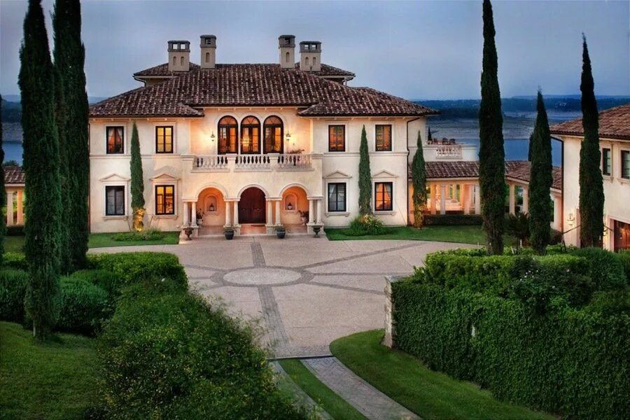 Итальянская вилла палаццо классика. Особняк лусиано салерно. Ареццо тоскана солнце. Дом в тосканском стиле в америке. Русский дом в италии.