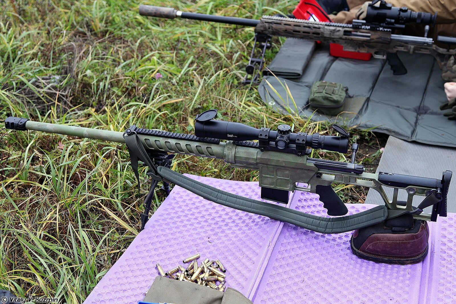 Снайперская винтовка антиснайпер. Двл 10 снайперская винтовка. Снайперские винтовки спецназа. Крупнокалиберная снайперская винтовка qbu-10. Двл 10 снайперская винтовка.