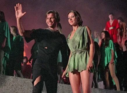 Michael York & Jenny Agutter - Logan’s Run (1976) Logan's Run Movi...