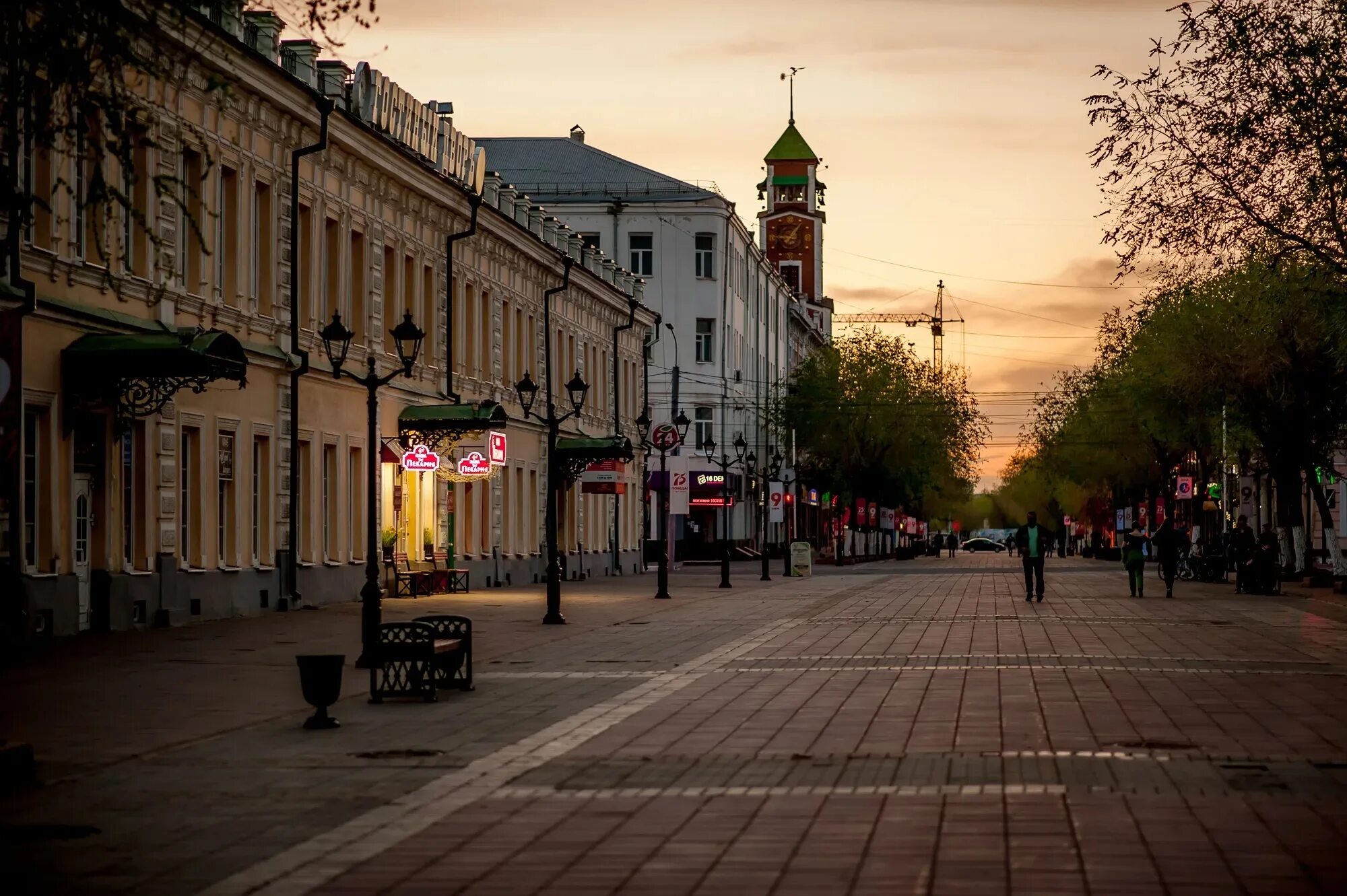 Погулять оренбурге. Оренбург. Оренбург центр города. Оренбург улицы города. Город Оренбург улица Советская.