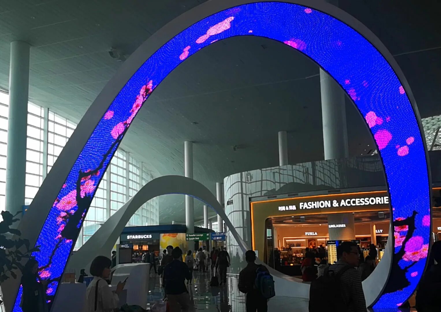 Светящийся тоннель. Интерактивная площадка sona. P2. Интерактивная арка. Аллея молодоженов центральный парк тула.