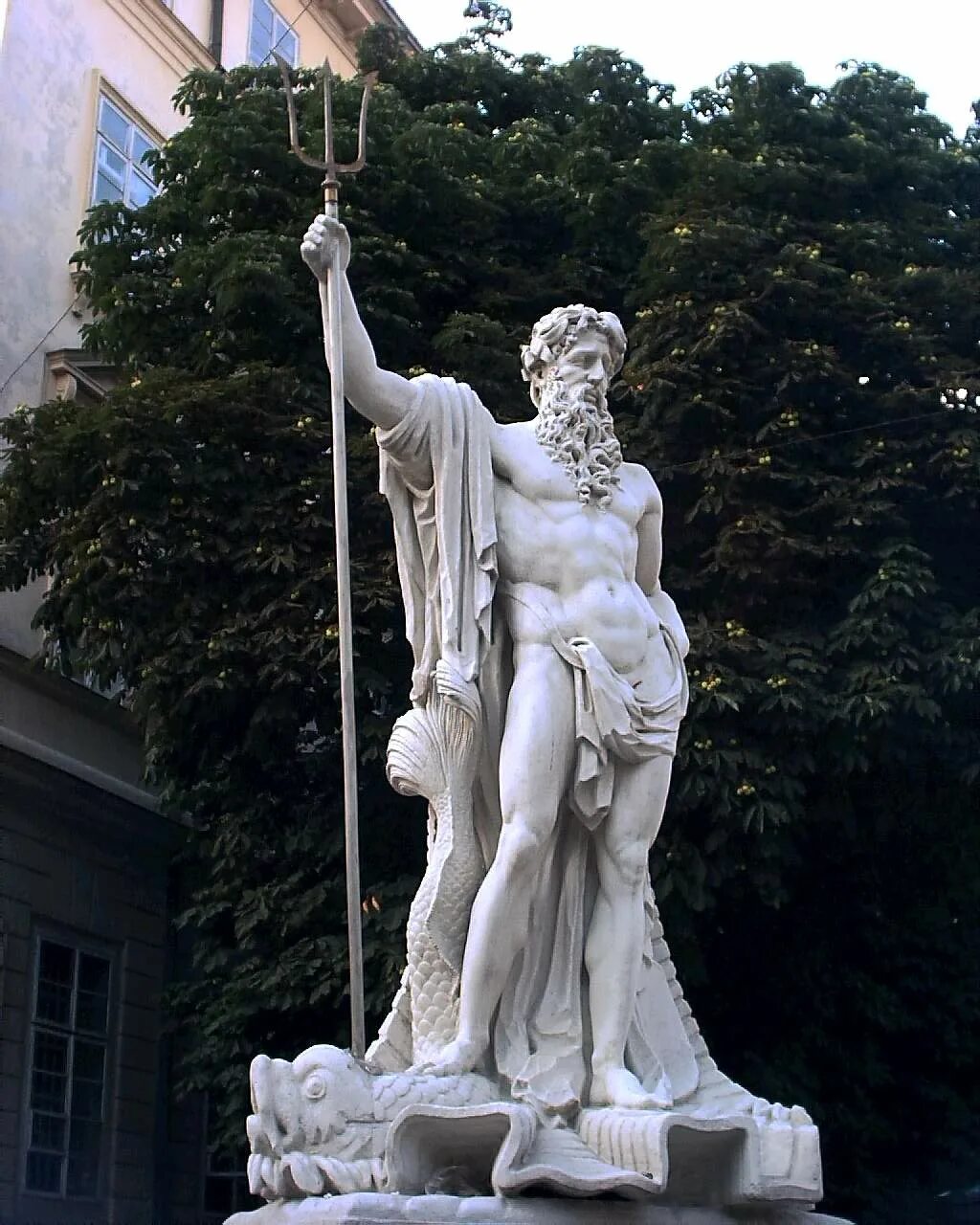 Статуя Нептун Посейдон. Посейдон скульптура древней Греции. Посейдон Бог древней Греции скульптура. Статуя Нептуна в Риме. Аполлон посейдон