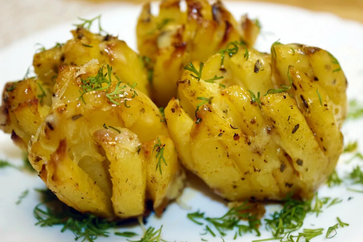 Картинки КАК ПРИГОТОВИТЬ ВКУСНУЮ КАРТОШКУ ДОЛЬКАМИ