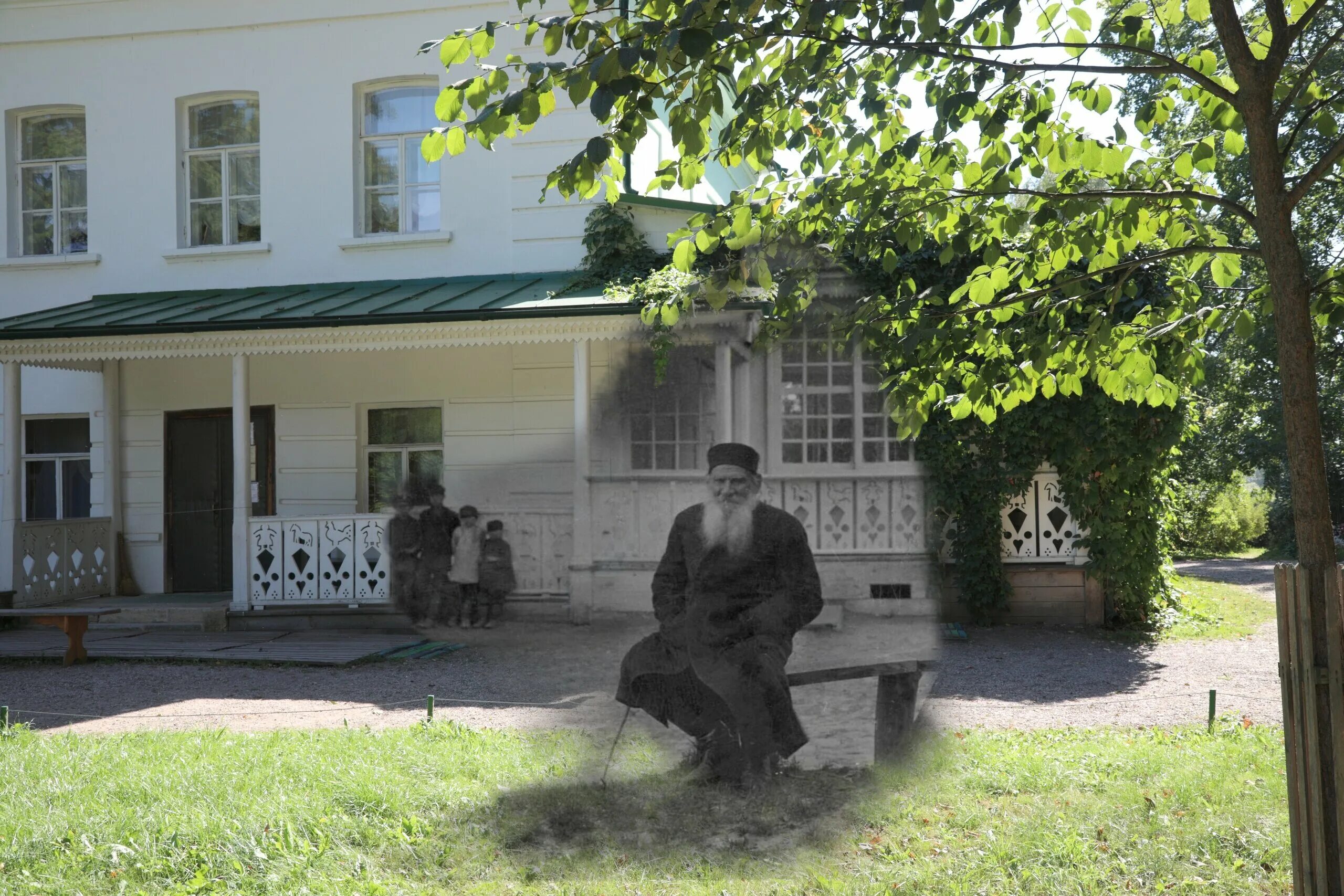 В николаевич толстой память. Ясная Поляна Лев Николаевич толстой. Усадьба Толстого Ясная Поляна. Ясная Поляна Лев Николаевич толстой усадьба. Л Н толстой имение Ясная Поляна.