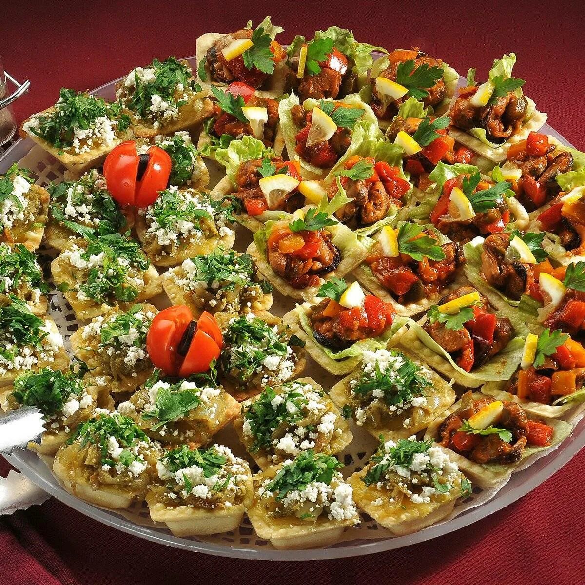 Красивые блюда. Мясные блюда на праздничный стол. Диетические блюда на день. Вкусные блюда 5 стола. Закуски на стол.